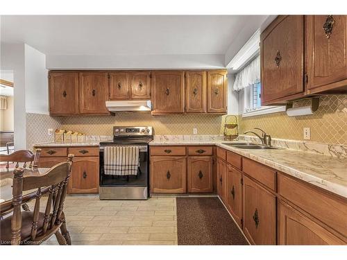 2322 Patterson Road, West Lincoln, ON - Indoor Photo Showing Kitchen With Double Sink