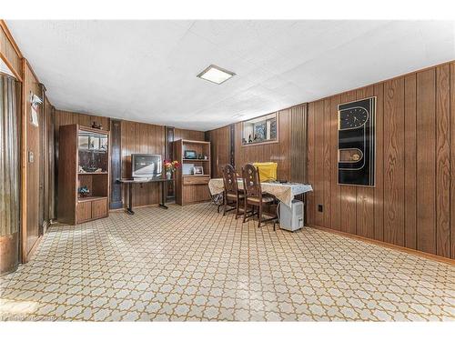 2322 Patterson Road, West Lincoln, ON - Indoor Photo Showing Other Room