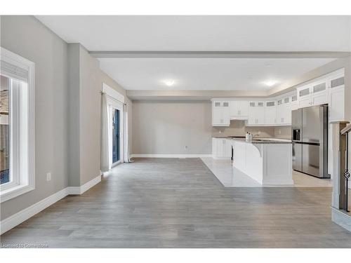 16 Alayche Trail, Welland, ON - Indoor Photo Showing Kitchen