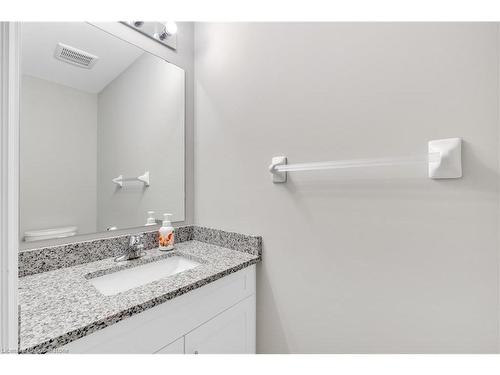 16 Alayche Trail, Welland, ON - Indoor Photo Showing Bathroom