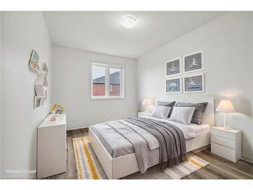 142 Edenrock Drive, Stoney Creek, ON - Indoor Photo Showing Bedroom