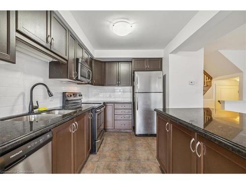 142 Edenrock Drive, Stoney Creek, ON - Indoor Photo Showing Kitchen With Double Sink