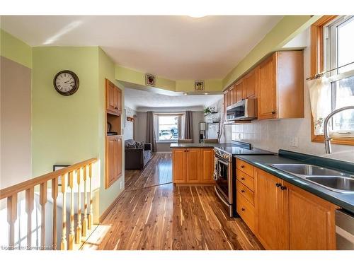 112 Rosewood Road, Hamilton, ON - Indoor Photo Showing Kitchen With Double Sink