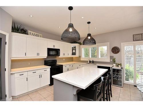 3 Downing Street, Binbrook, ON - Indoor Photo Showing Kitchen