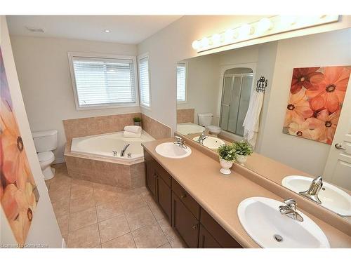 3 Downing Street, Binbrook, ON - Indoor Photo Showing Bathroom