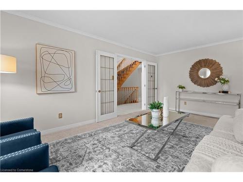 2068 Pipers Court, Burlington, ON - Indoor Photo Showing Living Room