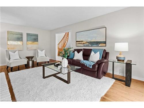 2068 Pipers Court, Burlington, ON - Indoor Photo Showing Living Room