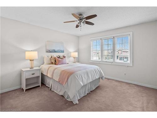 2068 Pipers Court, Burlington, ON - Indoor Photo Showing Bedroom