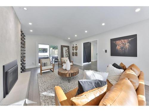 3512 Rubens Court, Burlington, ON - Indoor Photo Showing Living Room With Fireplace