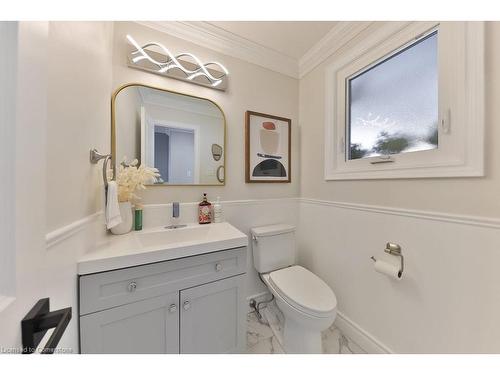 3512 Rubens Court, Burlington, ON - Indoor Photo Showing Bathroom