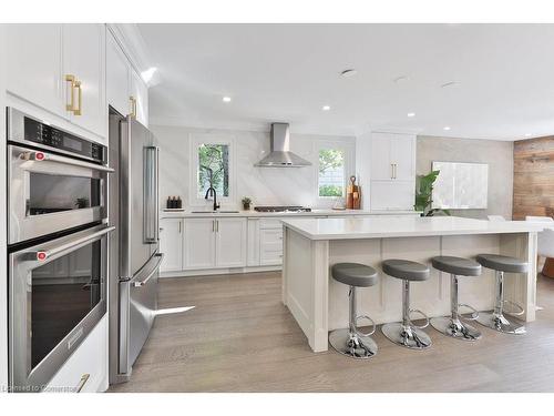 3512 Rubens Court, Burlington, ON - Indoor Photo Showing Kitchen With Upgraded Kitchen