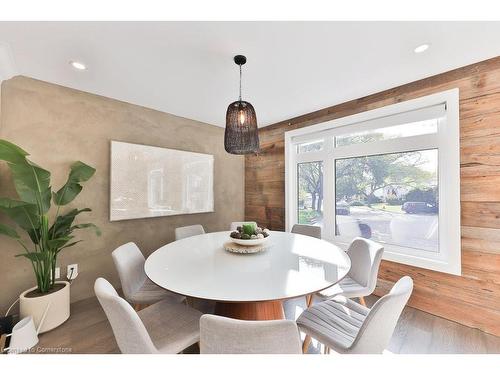 3512 Rubens Court, Burlington, ON - Indoor Photo Showing Dining Room