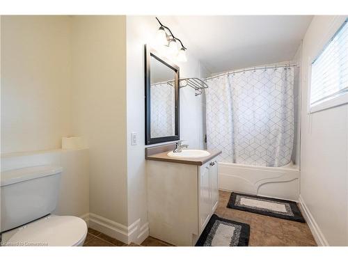 149 Haig Street, St. Catharines, ON - Indoor Photo Showing Bathroom