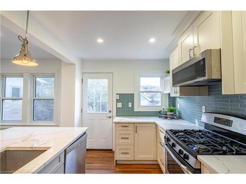 159 Cope Street, Hamilton, ON - Indoor Photo Showing Kitchen With Upgraded Kitchen