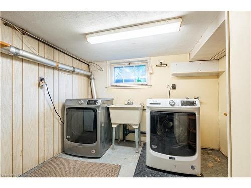 159 Cope Street, Hamilton, ON - Indoor Photo Showing Laundry Room