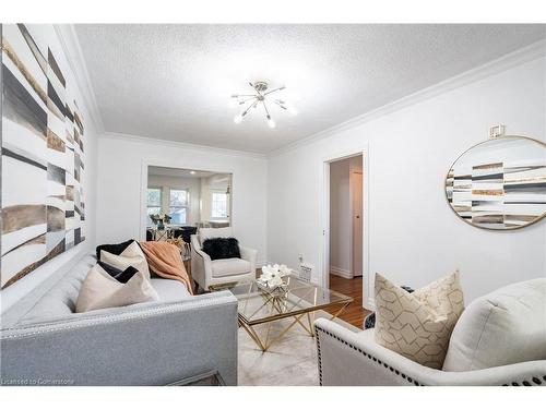 159 Cope Street, Hamilton, ON - Indoor Photo Showing Living Room