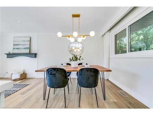 33 Sewell Drive, Oakville, ON - Indoor Photo Showing Dining Room