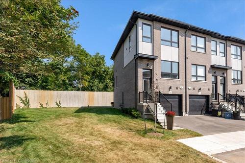 22-720 Grey Street, Brantford, ON - Outdoor