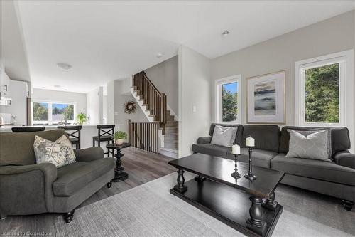 22-720 Grey Street, Brantford, ON - Indoor Photo Showing Living Room