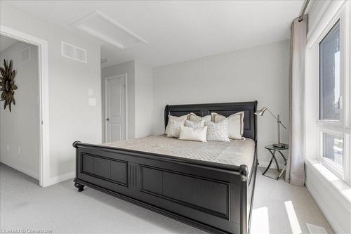 22-720 Grey Street, Brantford, ON - Indoor Photo Showing Bedroom