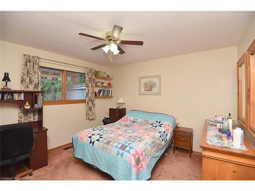 44 Mercer Street, Dundas, ON - Indoor Photo Showing Bedroom