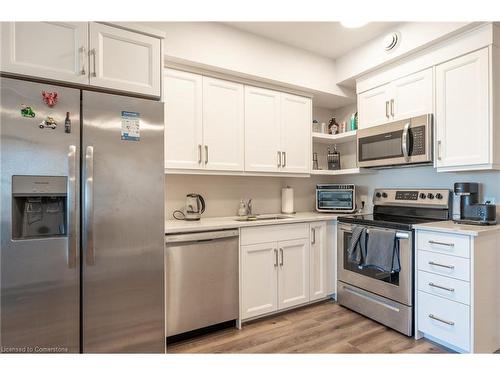 408-64 Main St N Street, Hagersville, ON - Indoor Photo Showing Kitchen With Upgraded Kitchen