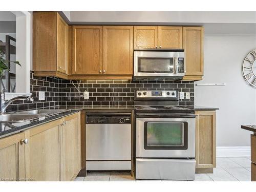 51-470 Beach Boulevard, Hamilton, ON - Indoor Photo Showing Kitchen With Stainless Steel Kitchen