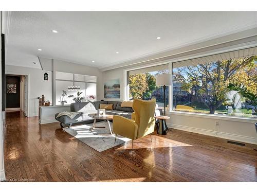 3479 Spruce Avenue, Burlington, ON - Indoor Photo Showing Other Room