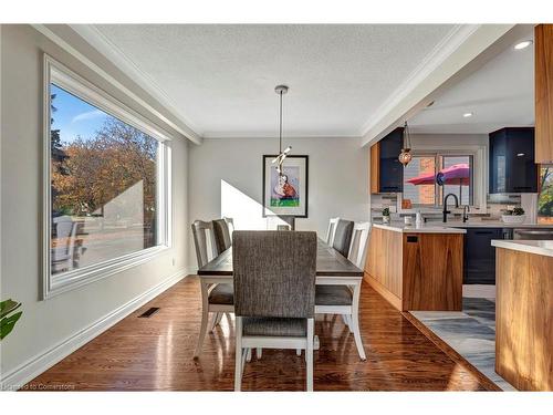 3479 Spruce Avenue, Burlington, ON - Indoor Photo Showing Dining Room