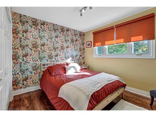 3479 Spruce Avenue, Burlington, ON - Indoor Photo Showing Bedroom