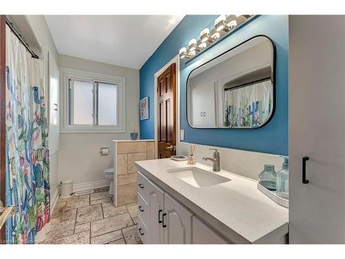 3479 Spruce Avenue, Burlington, ON - Indoor Photo Showing Bathroom