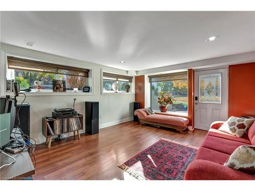 3479 Spruce Avenue, Burlington, ON - Indoor Photo Showing Living Room