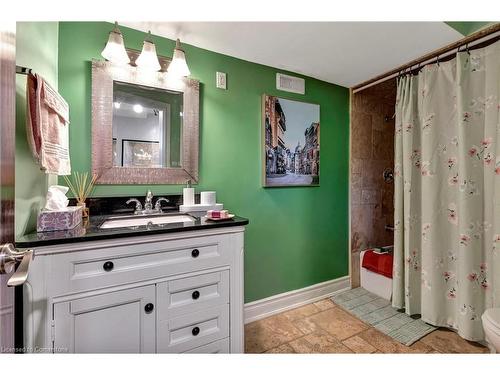 3479 Spruce Avenue, Burlington, ON - Indoor Photo Showing Bathroom