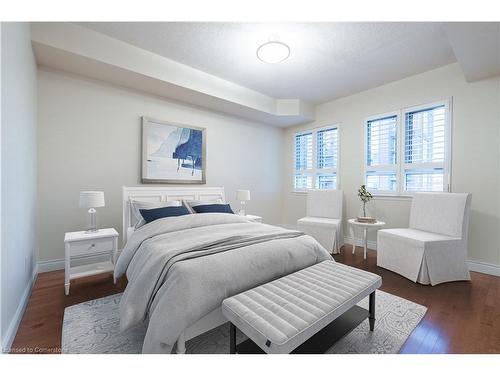 611-399 Elizabeth Street, Burlington, ON - Indoor Photo Showing Bedroom