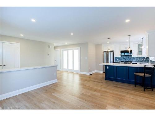 A-16 Jay Street, Hamilton, ON - Indoor Photo Showing Kitchen With Upgraded Kitchen