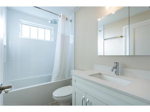 A-16 Jay Street, Hamilton, ON - Indoor Photo Showing Bathroom