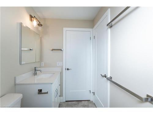 A-16 Jay Street, Hamilton, ON - Indoor Photo Showing Bathroom