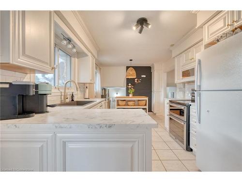 59 Felker Avenue, Hamilton, ON - Indoor Photo Showing Kitchen