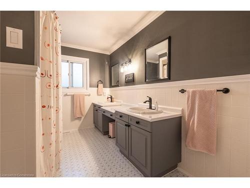 59 Felker Avenue, Hamilton, ON - Indoor Photo Showing Bathroom