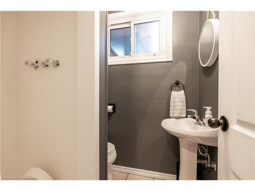 59 Felker Avenue, Hamilton, ON - Indoor Photo Showing Bathroom