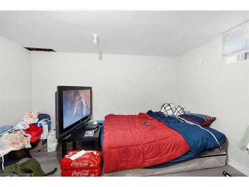 770 Barton Street E, Hamilton, ON - Indoor Photo Showing Bedroom