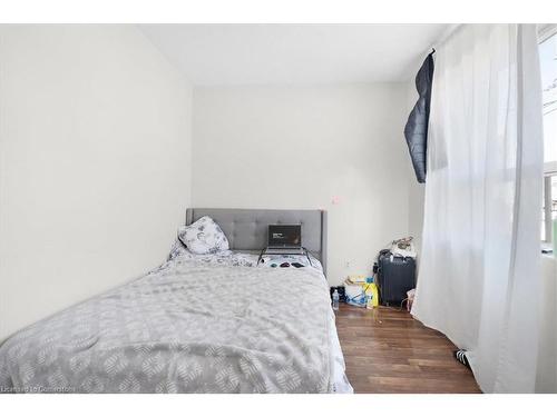 770 Barton Street E, Hamilton, ON - Indoor Photo Showing Bedroom