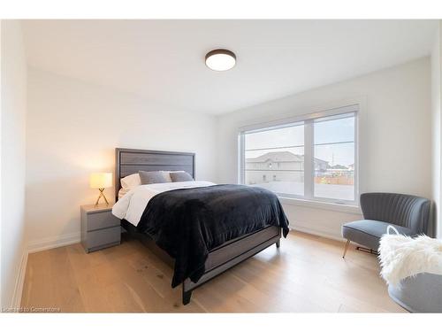 6 Cristallina Drive, Thorold, ON - Indoor Photo Showing Bedroom