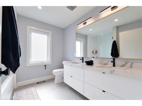 6 Cristallina Drive, Thorold, ON - Indoor Photo Showing Bathroom