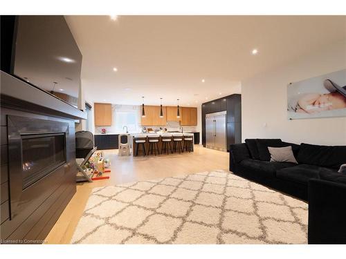 6 Cristallina Drive, Thorold, ON - Indoor Photo Showing Living Room With Fireplace