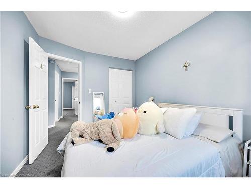 136 Essling Avenue, Hamilton, ON - Indoor Photo Showing Bedroom