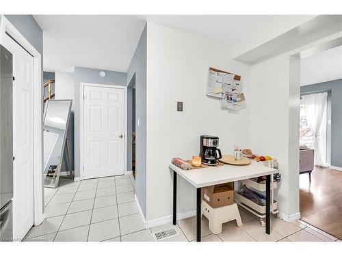 136 Essling Avenue, Hamilton, ON - Indoor Photo Showing Other Room