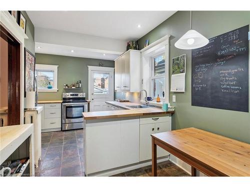 28 Hilda Avenue, Hamilton, ON - Indoor Photo Showing Kitchen