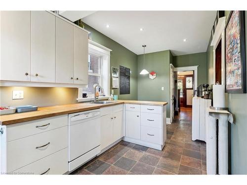 28 Hilda Avenue, Hamilton, ON - Indoor Photo Showing Kitchen