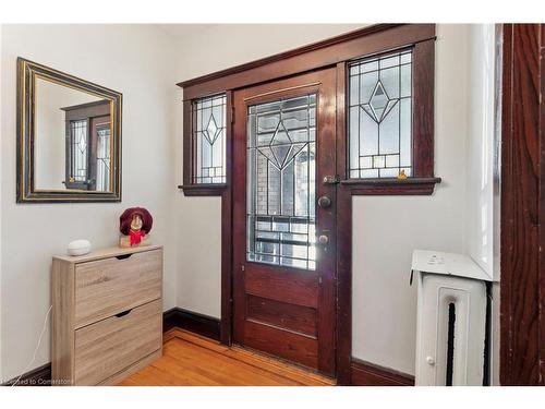 28 Hilda Avenue, Hamilton, ON - Indoor Photo Showing Other Room